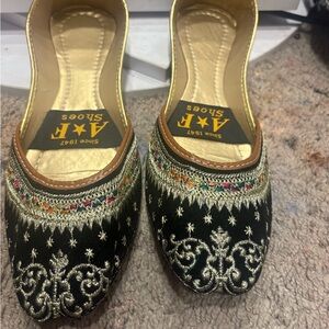 Women's Black Embroidered Flat